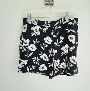 Ann Taylor Black White Floral Shorts